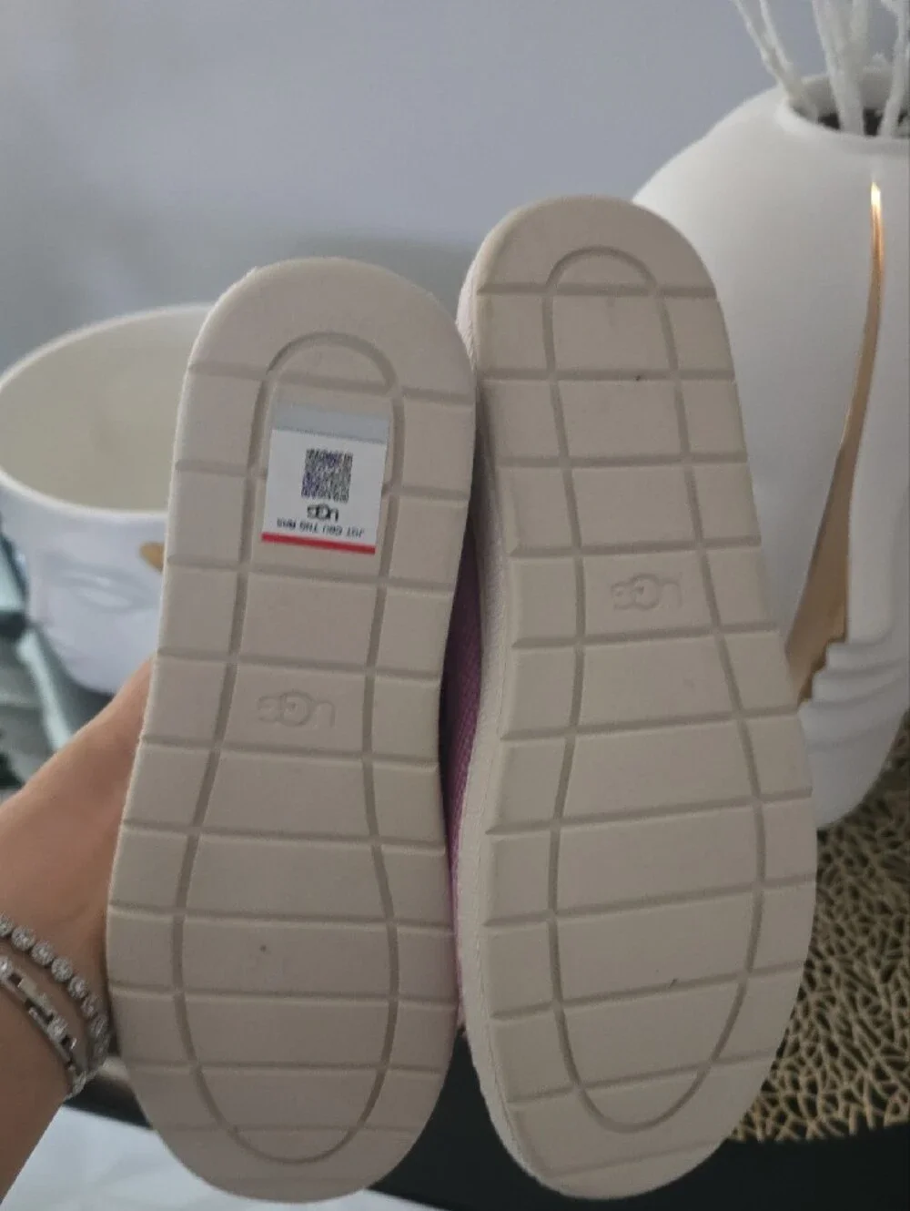 UGG lightweight slip